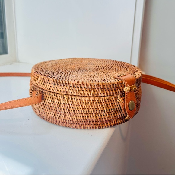 Round Rattan Bag - Picture 3 of 6